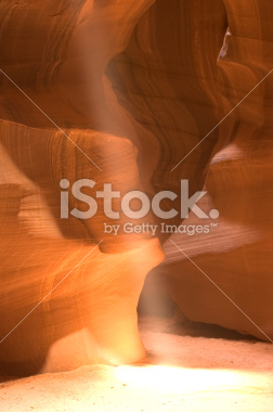 stock-photo-2414103-beam-of-light-in-antelope-canyon