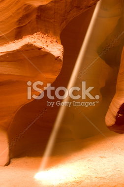 stock-photo-2452354-antelope-canyon-light-beam
