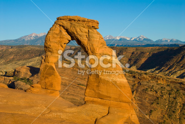 stock-photo-7198258-delicate-arch-in-arches-national-park